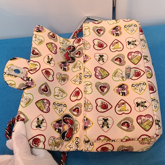 CHANEL Valentine Heart Single Flap Small Chain Shoulder Bag - Picture 16 of 16